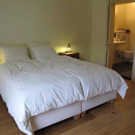 Bed & Breakfast Allure *