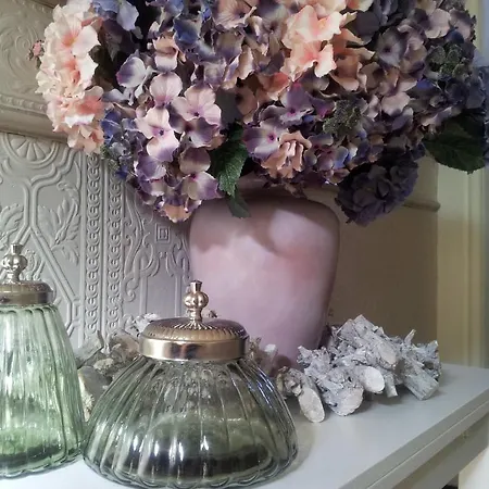 Allure Bed & Breakfast *